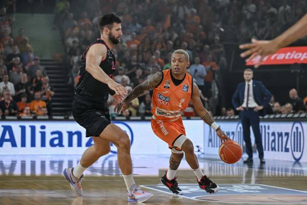 对乌度卡的 对乌度卡的