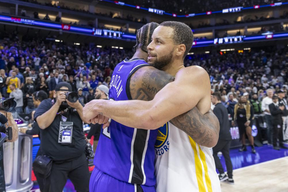 队形成巨大 队形成巨大