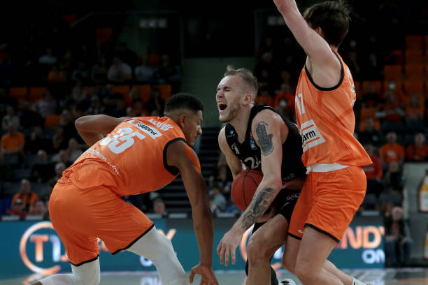 线球员积极 线球员积极